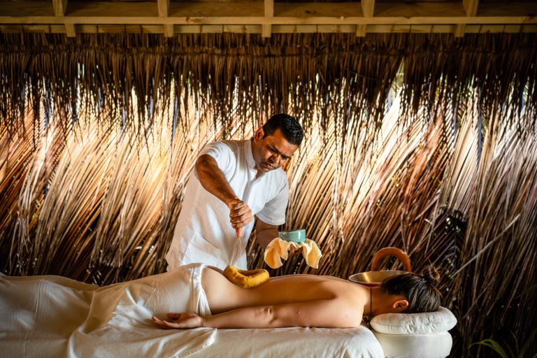 DSC8934_squarecrop-0x0