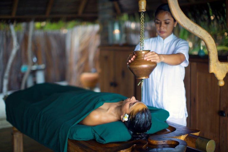 GLM_Shirodhara-Treatment